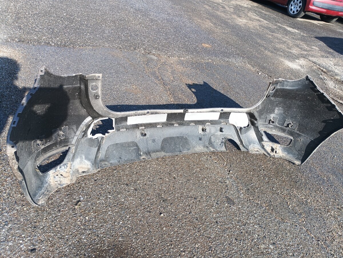 Zadný nárazník Dacia Duster 2 - 4