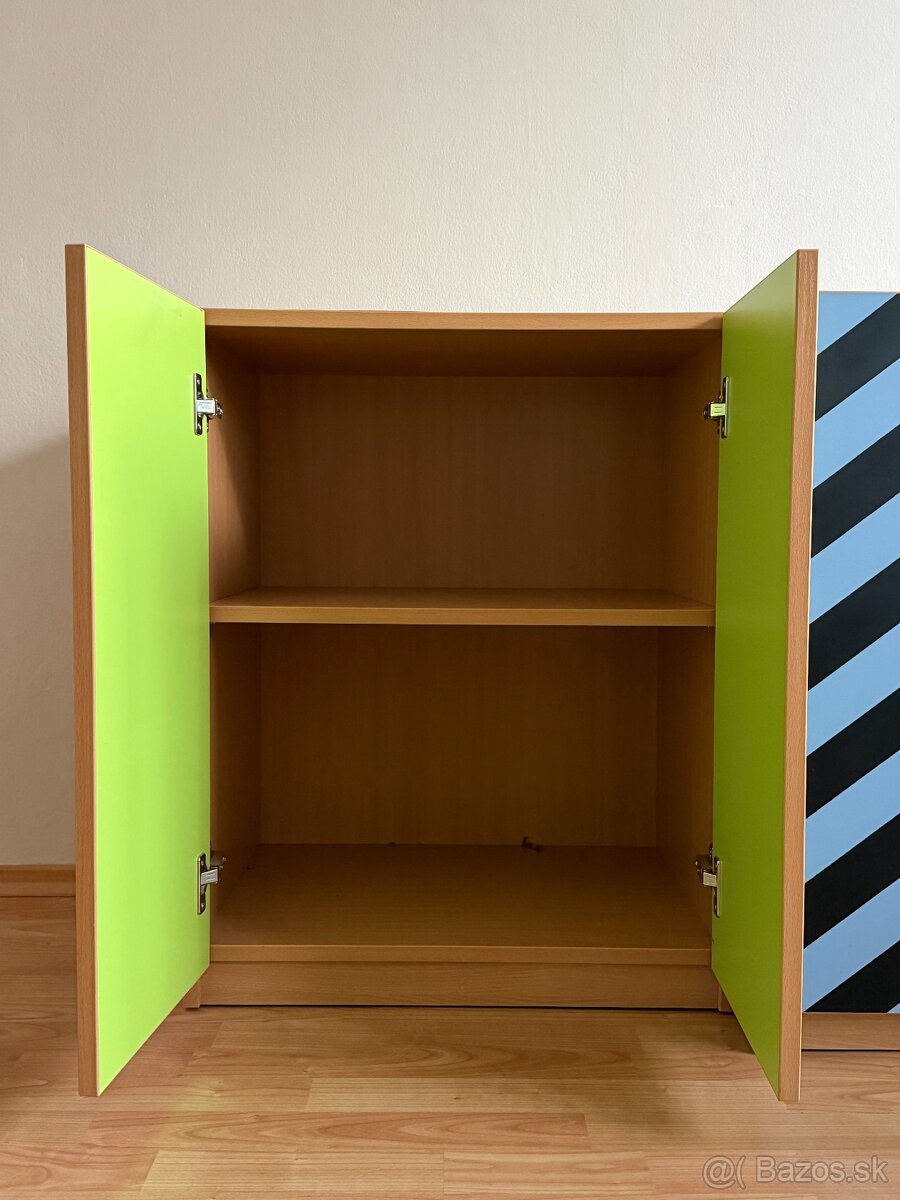 4 skrinky a stôl - 4