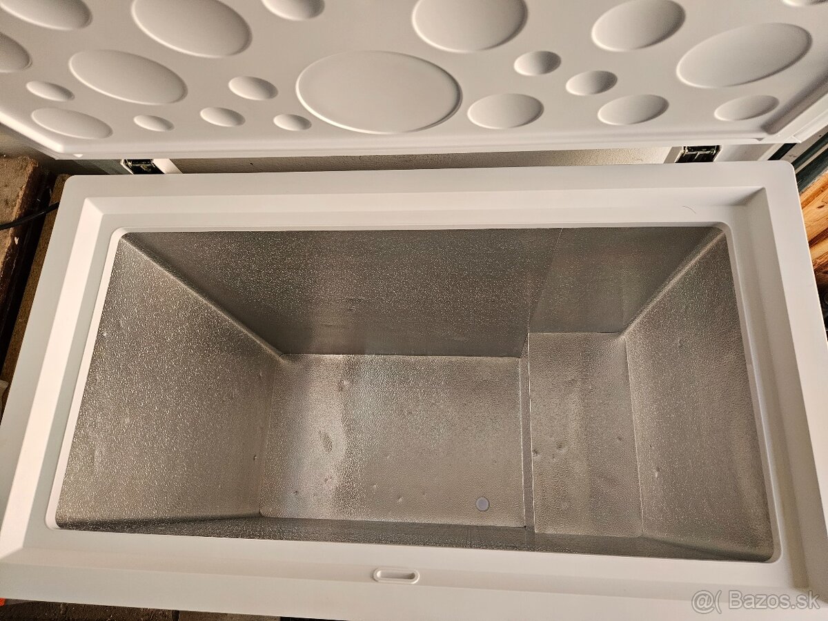 Truhlicový mraziak - 4