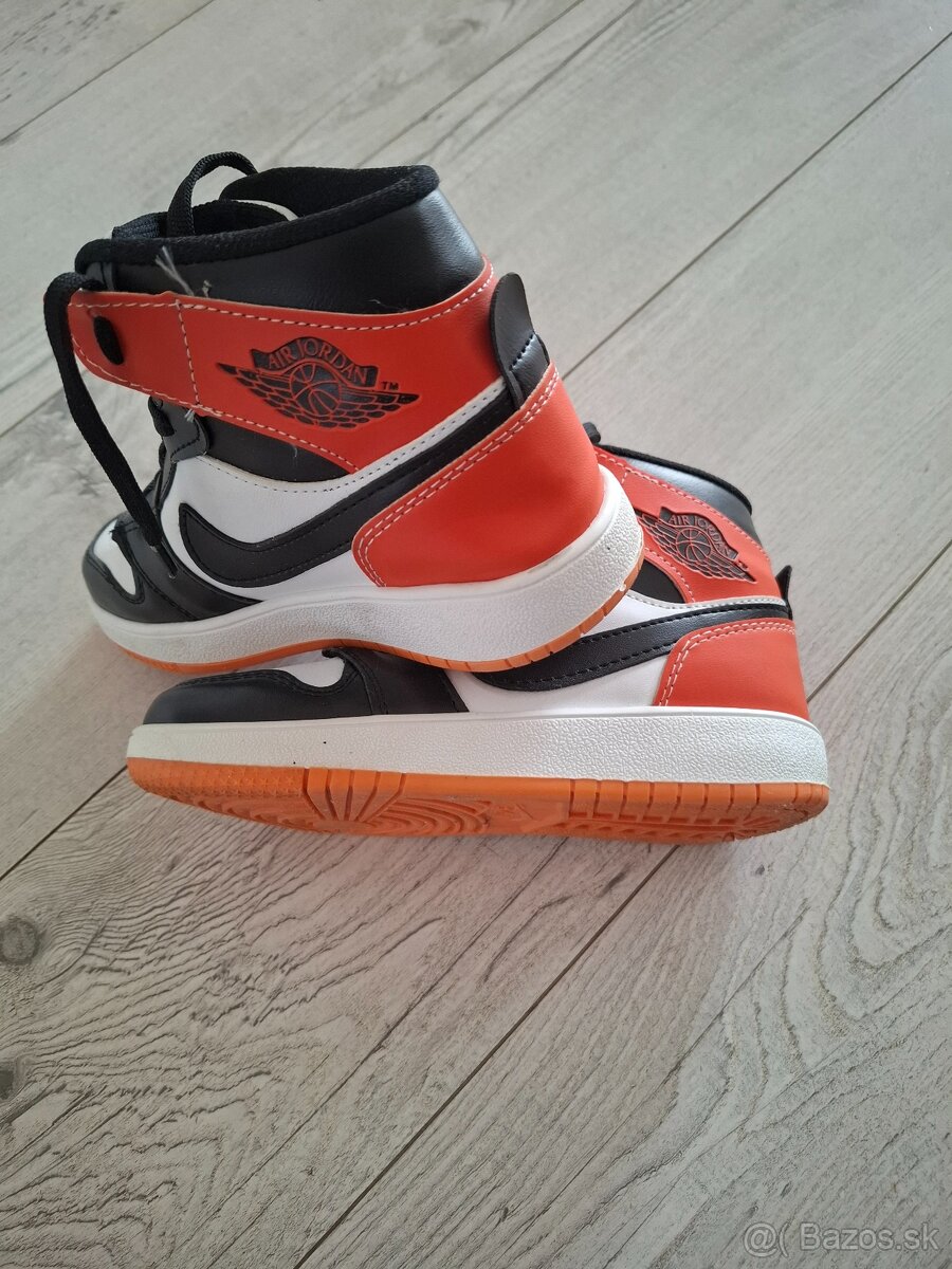 Nike Air Jordan - 4