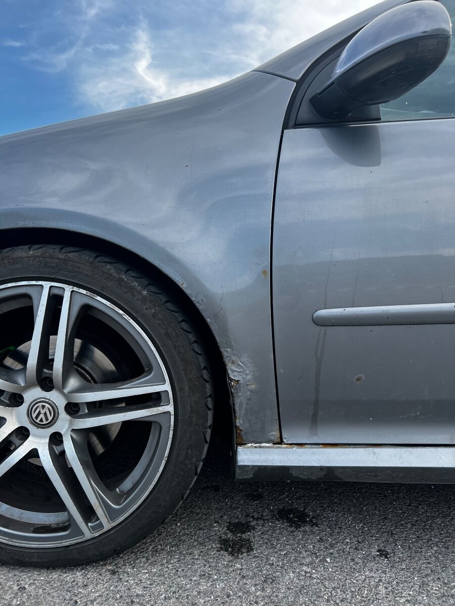 Volkswagen Golf 5 - 4