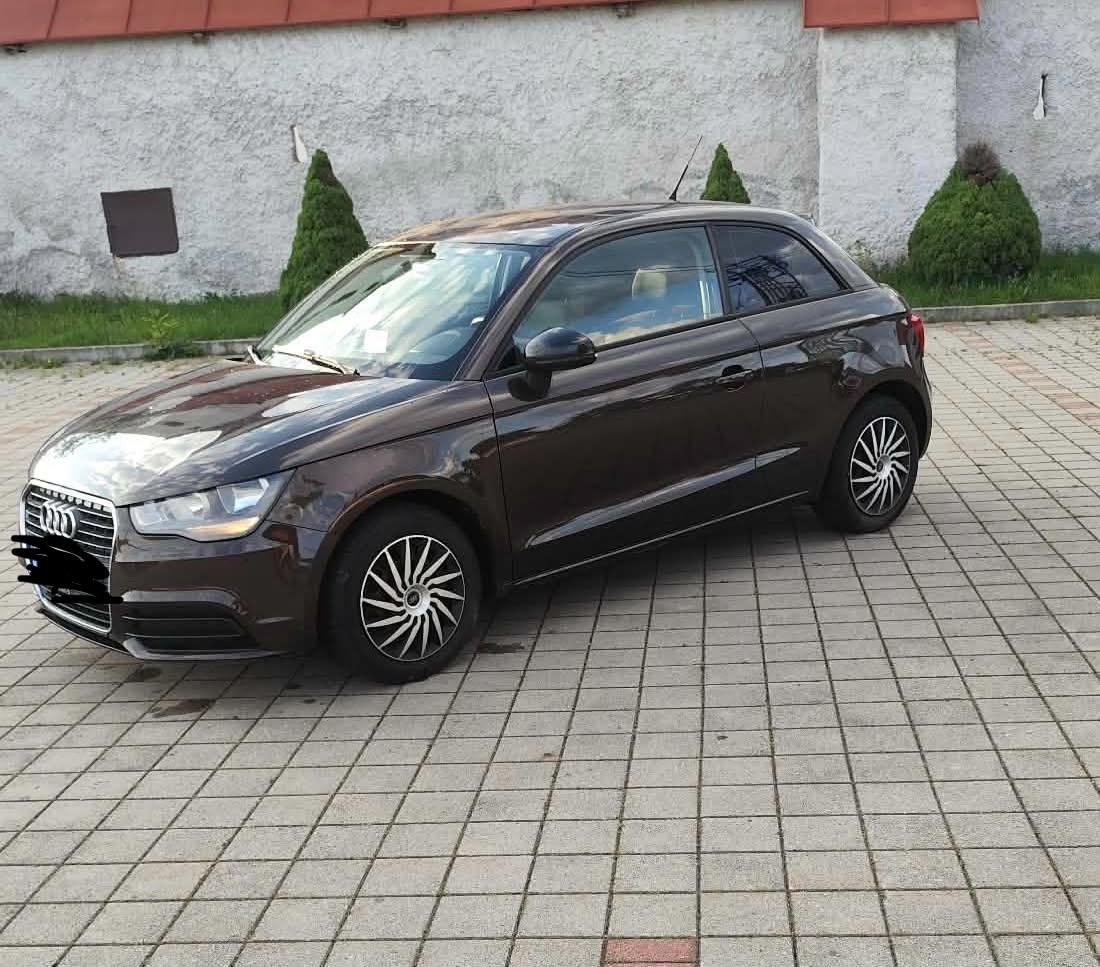 Audi A1 RV 2012 - 4