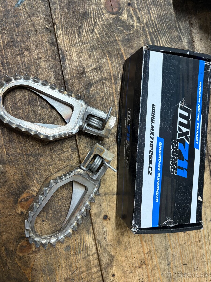 MX doplnky - Akrapovič, Renthal, MX711Pegs - 4