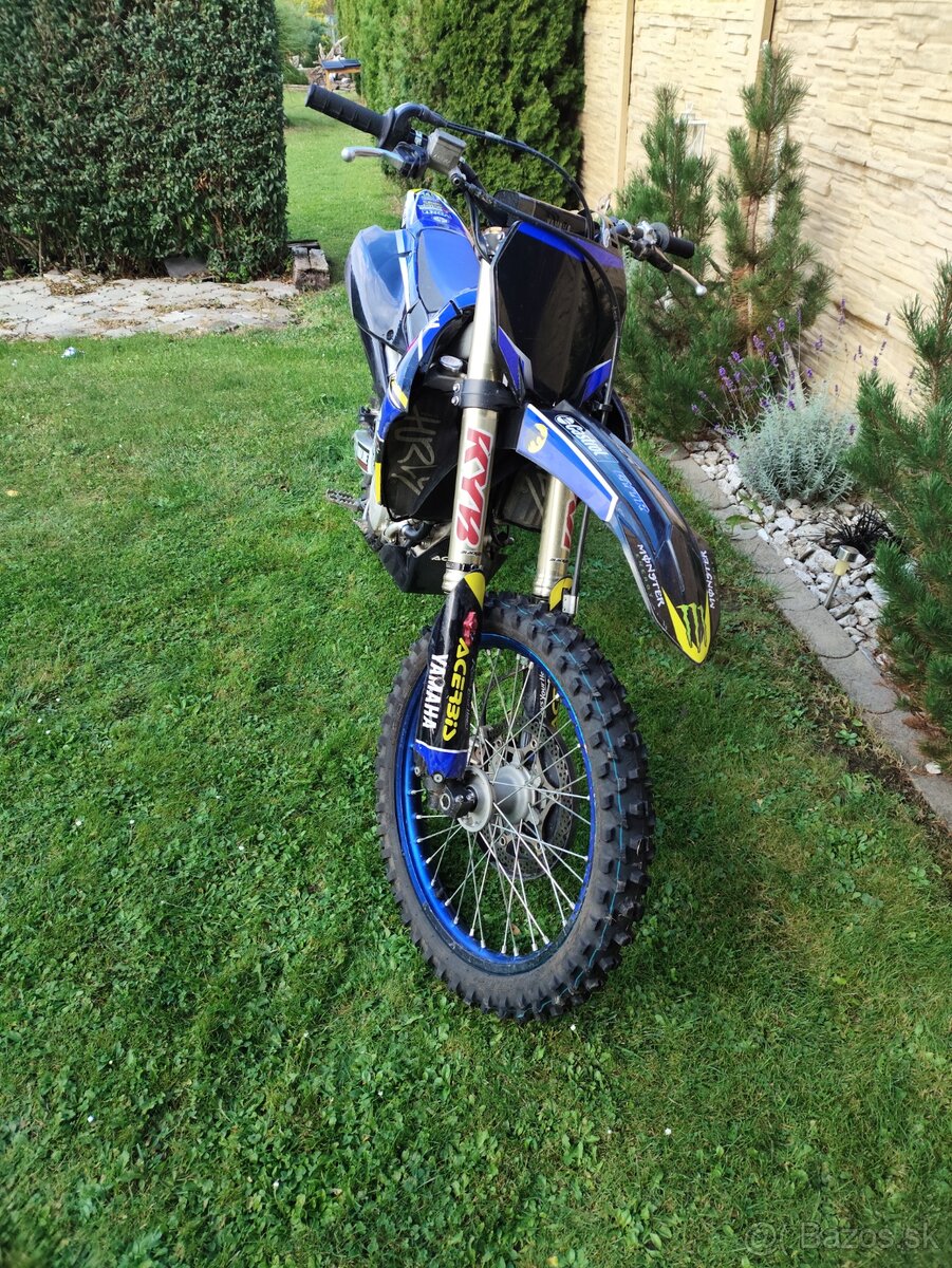 Yamaha YZ450F - 4