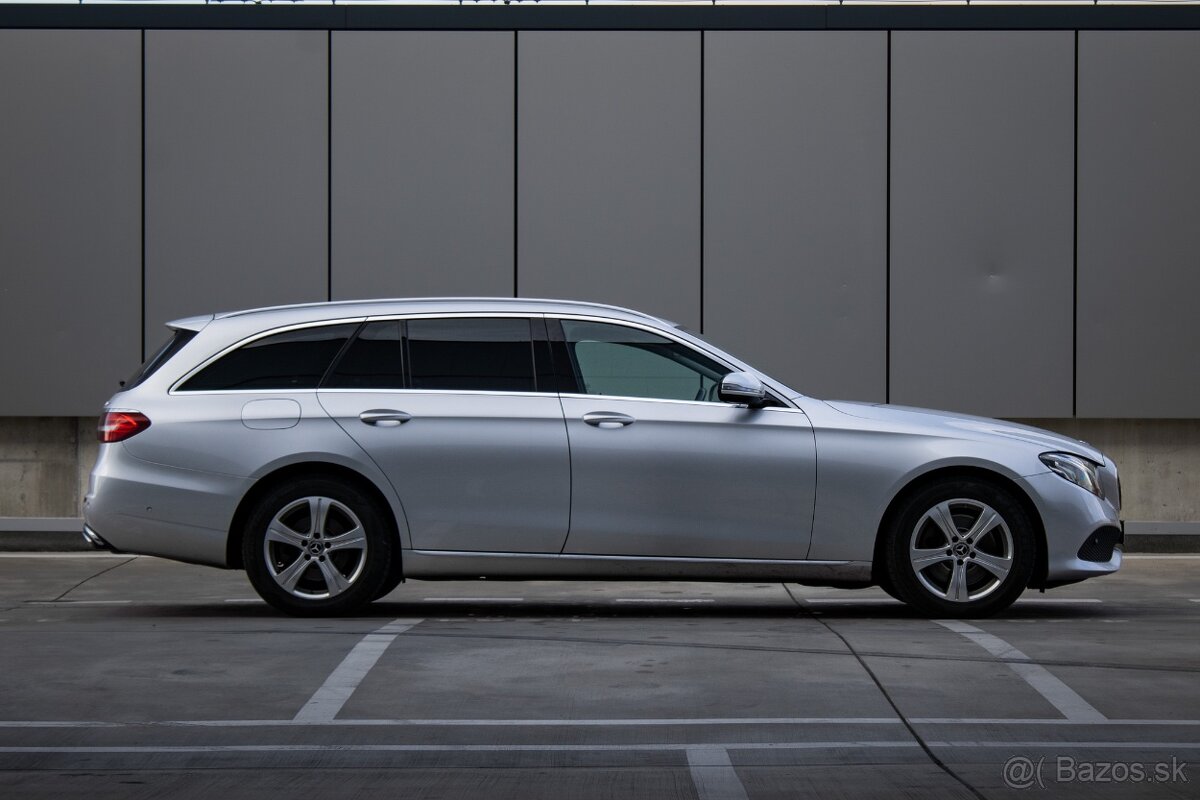 Mercedes-Benz E trieda Kombi 220 d 4MATIC A/T - 4