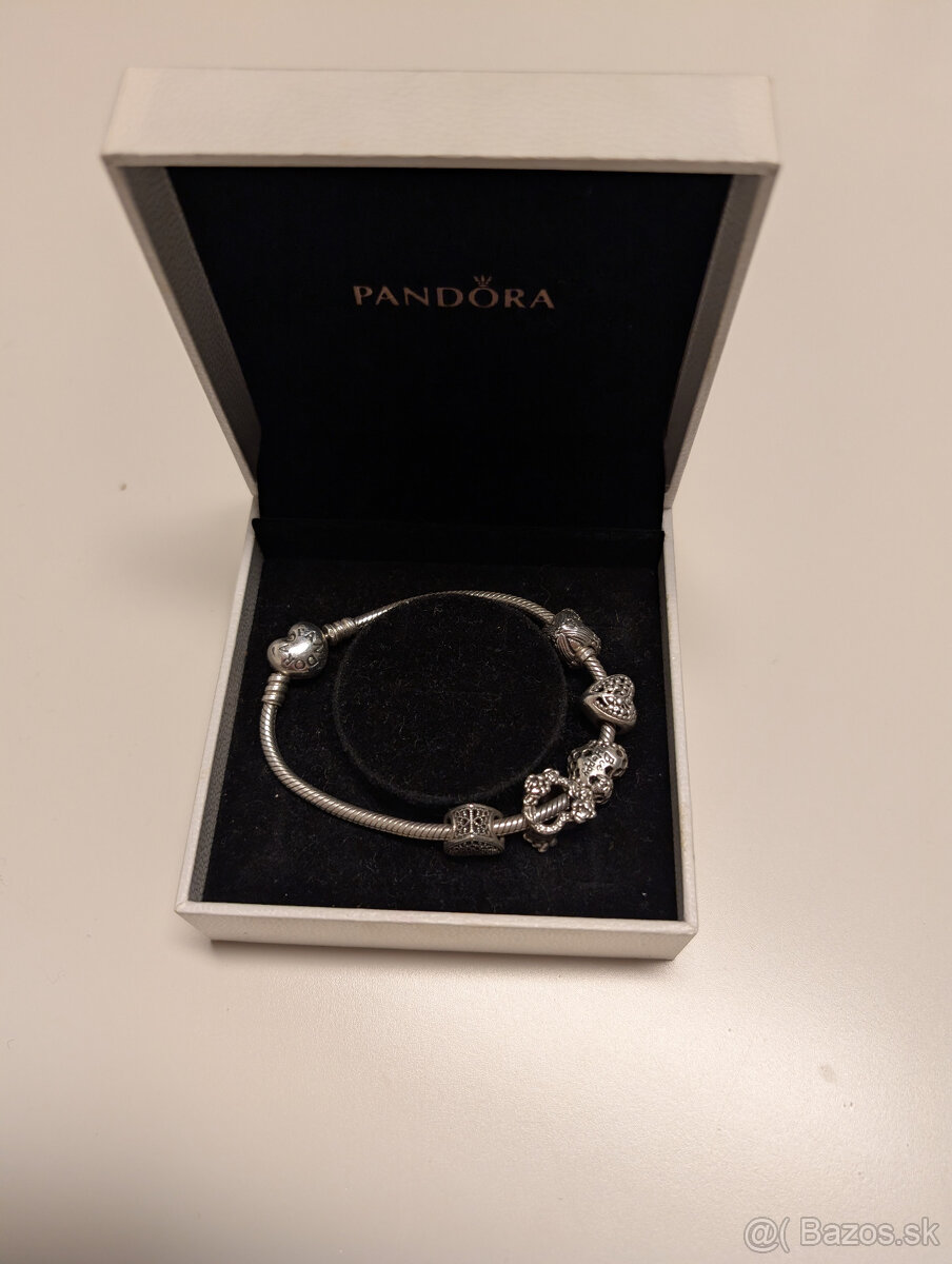 Pandora naramok s príveskami - 4