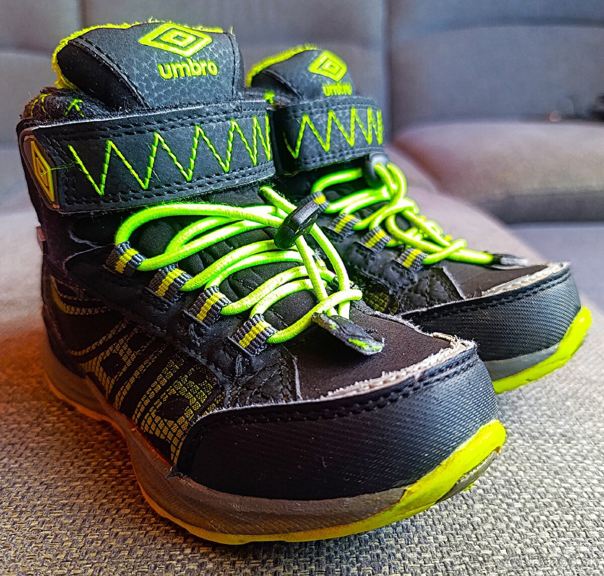 Detské zimné softshelové topánky značky Umbro - 4