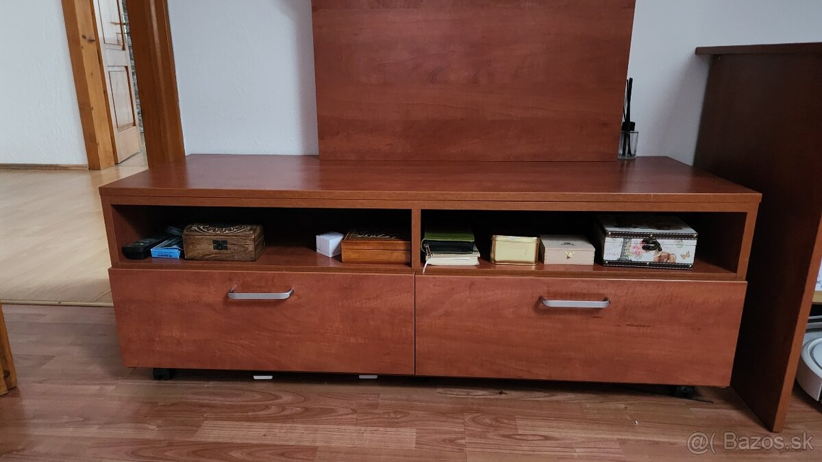 Nabytkova zostava - 4