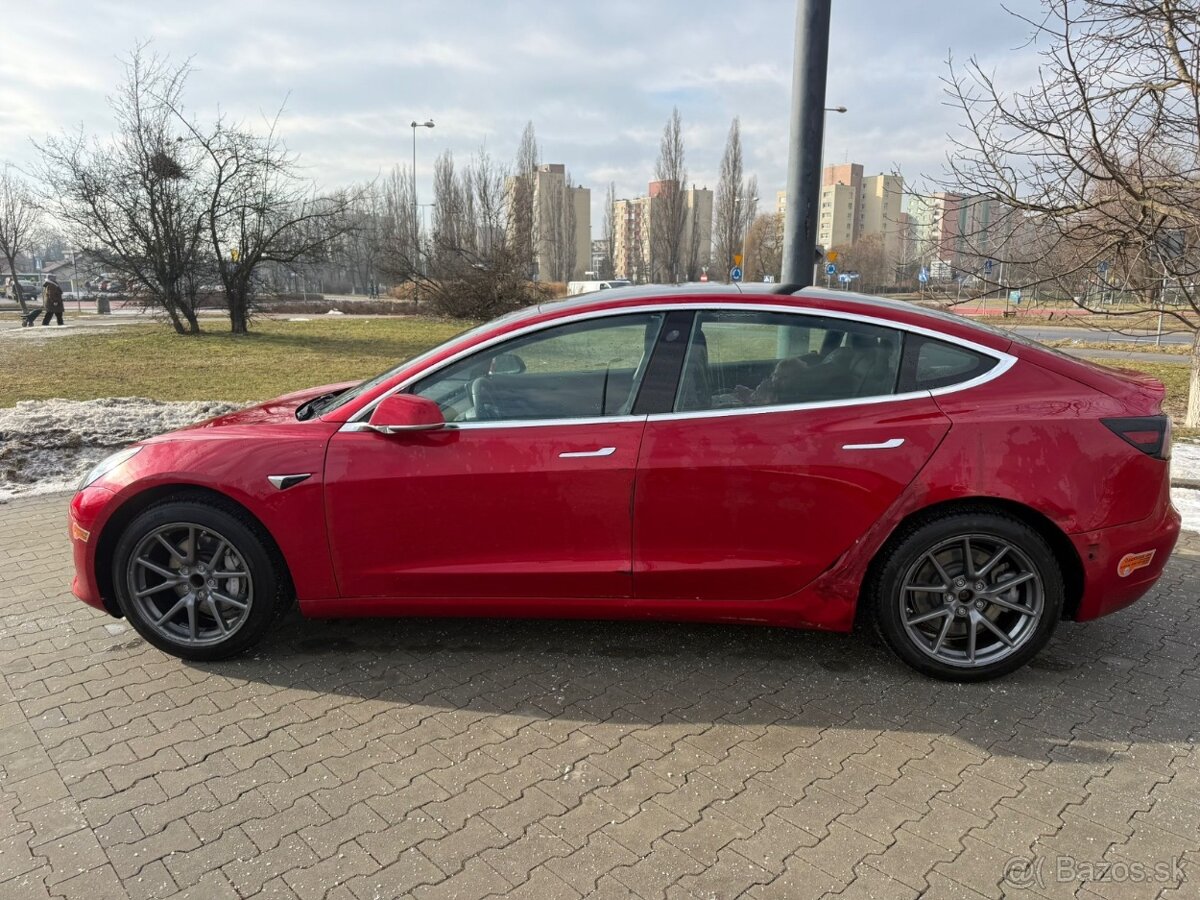 Predam tesla 3 - 4