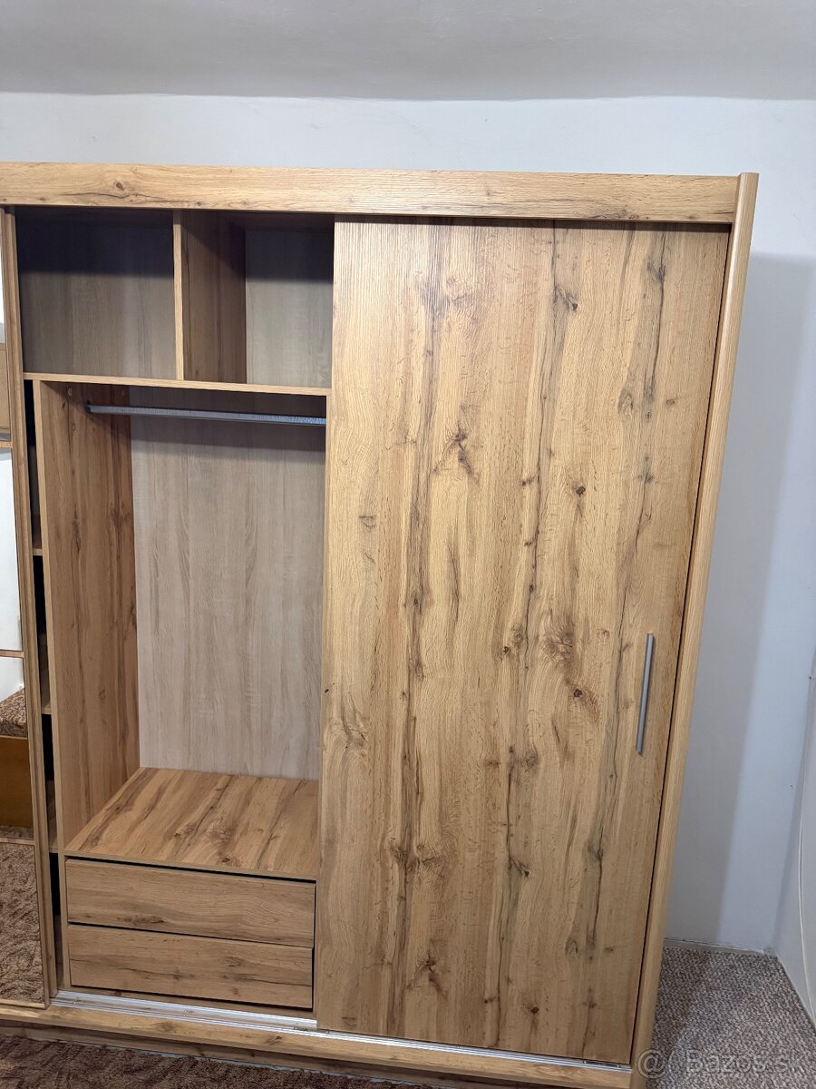 Šatníková skriňa - 4