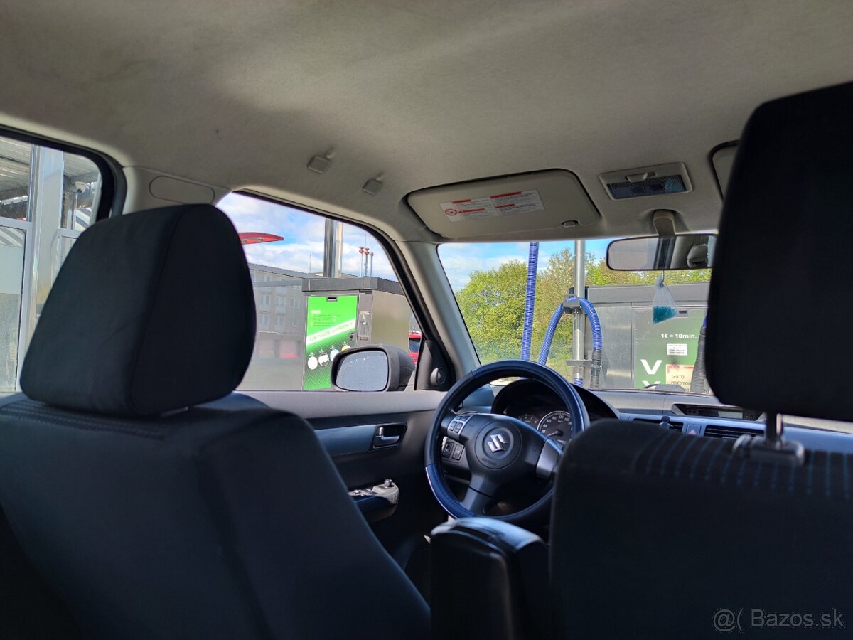 Suzuki Swift - 4