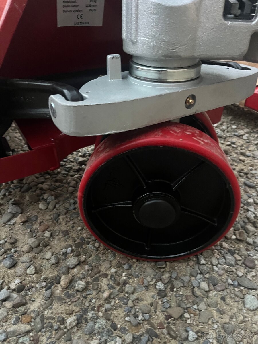 Paletovaci vozik 2500kg - 4