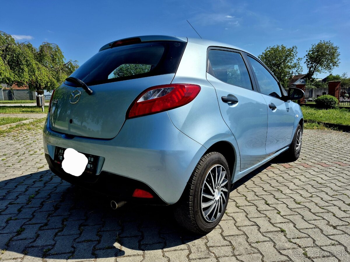Mazda 2 ... 1,3 16v ...124xxx km - 4