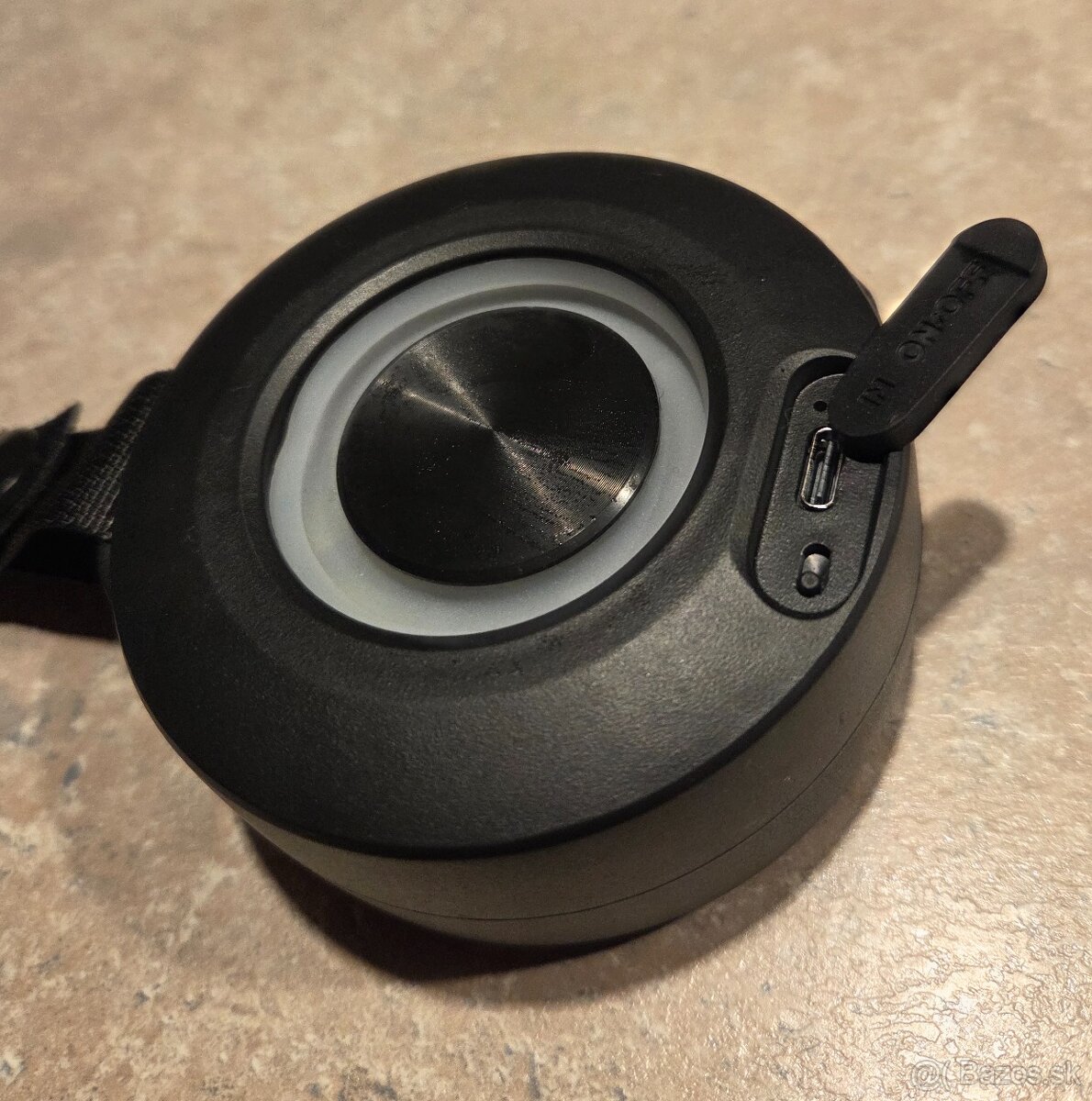 prenosný Bluetooth reproduktor s pútkom - 4