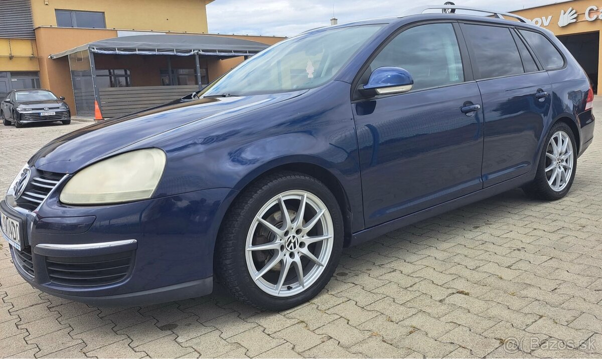 Volkswagen Golf - 4