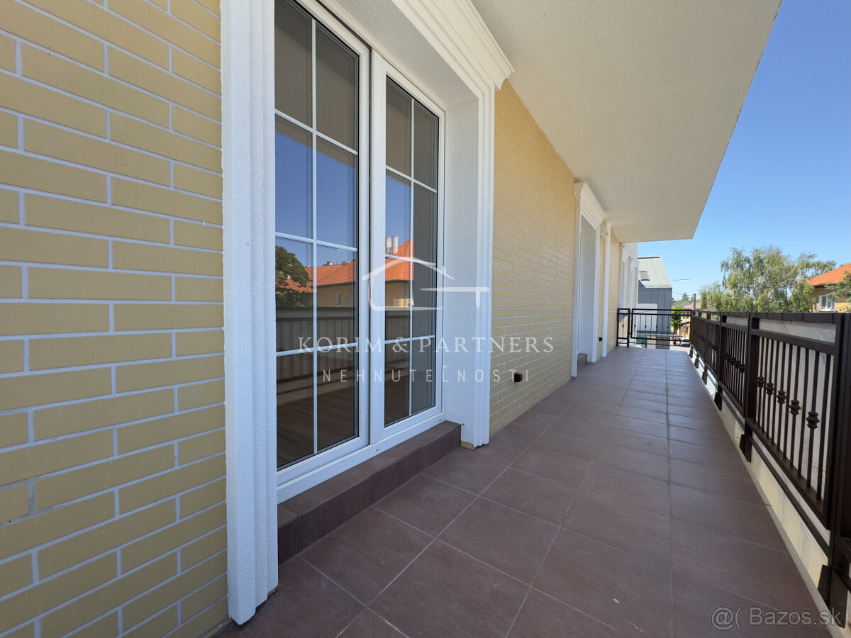 Veľký 1 izbový apartmán B307 v Danubia Residence v Komárne - 4