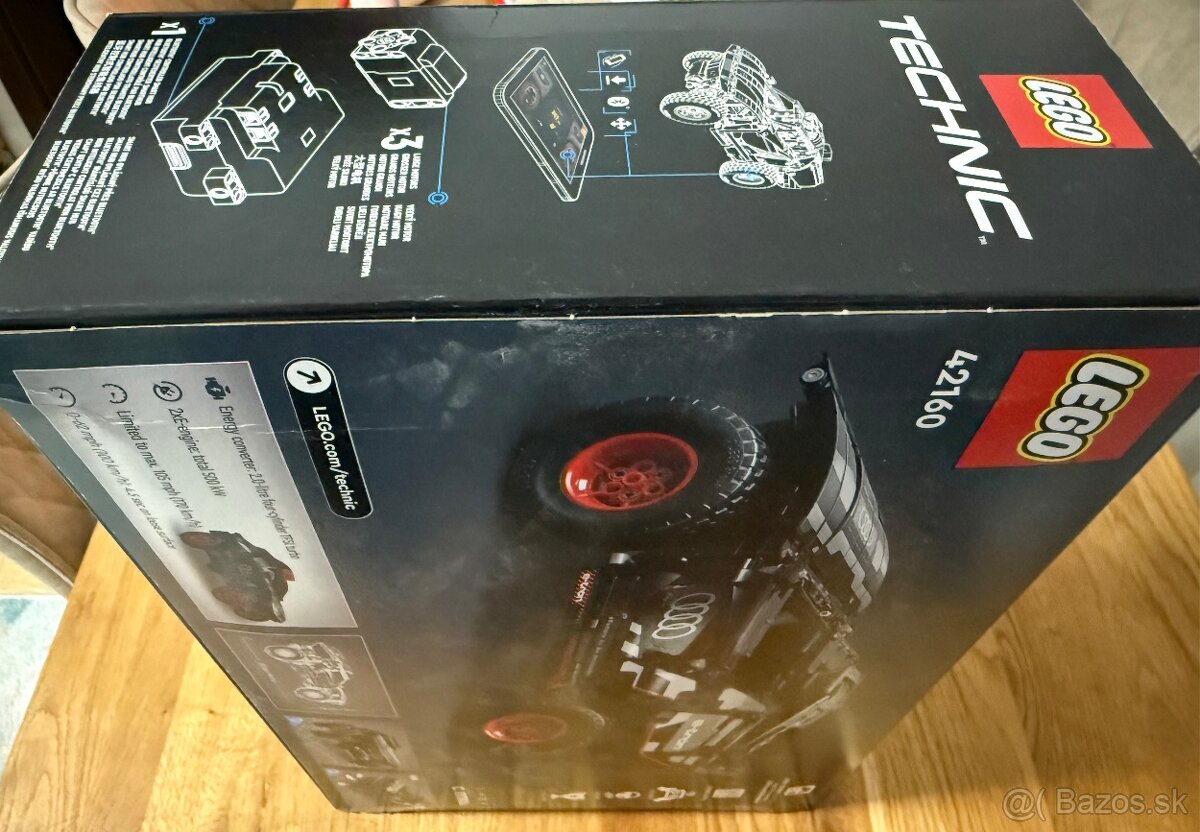 Lego Technic 42160 Audi RS Q e-tron - 4