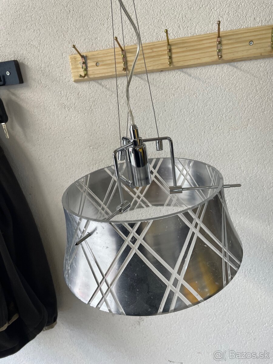 Elegantné závesné svetlo - 4
