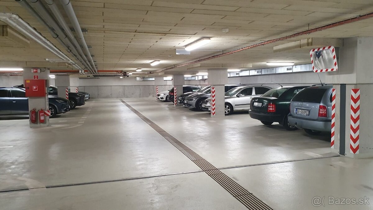Garážove miesto v Dubravke - 4