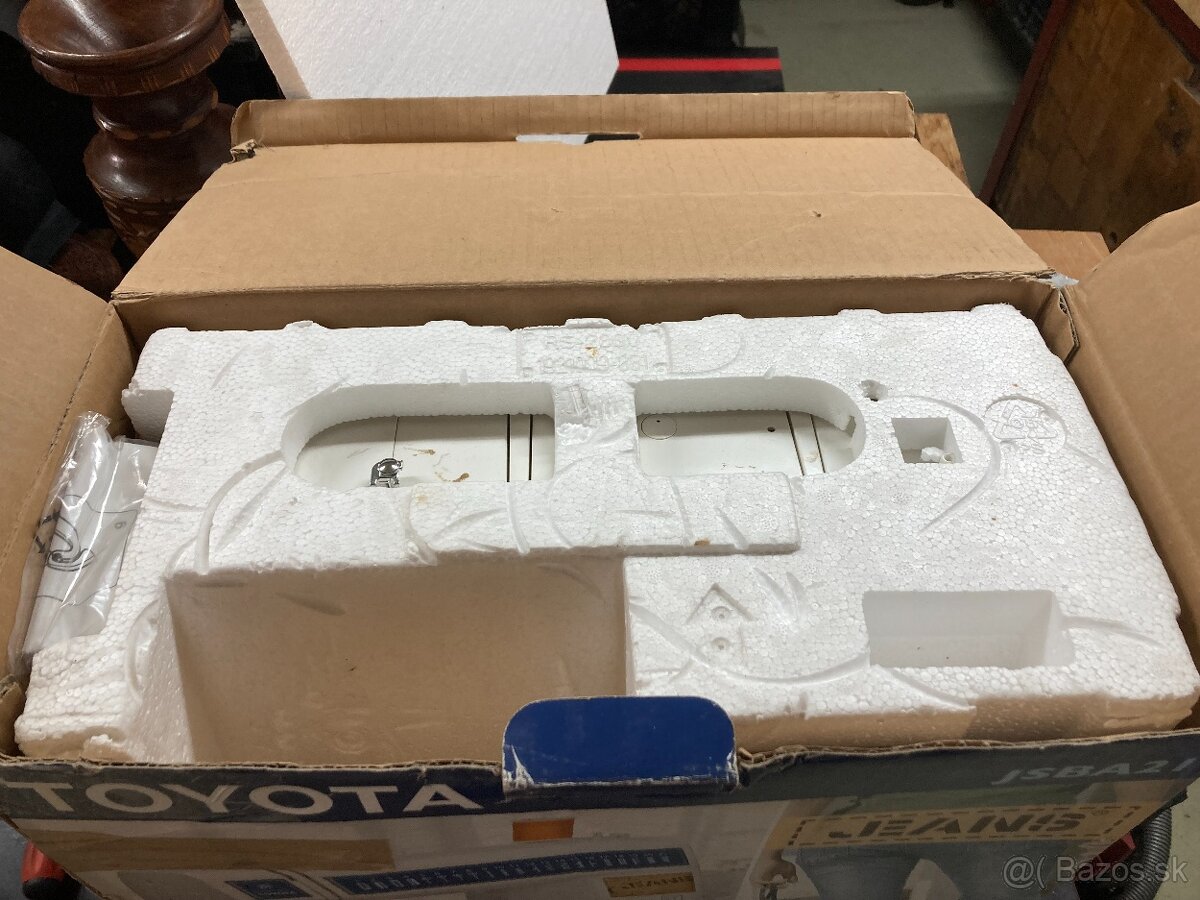 Šijací stroj Toyota JSBA21 - 4