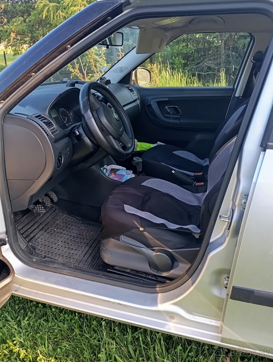 Predám Škodu Fabia Combi II - 4