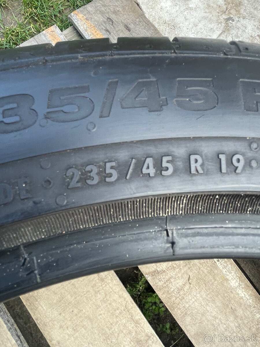 Continental 235/45 R19 letné - 4