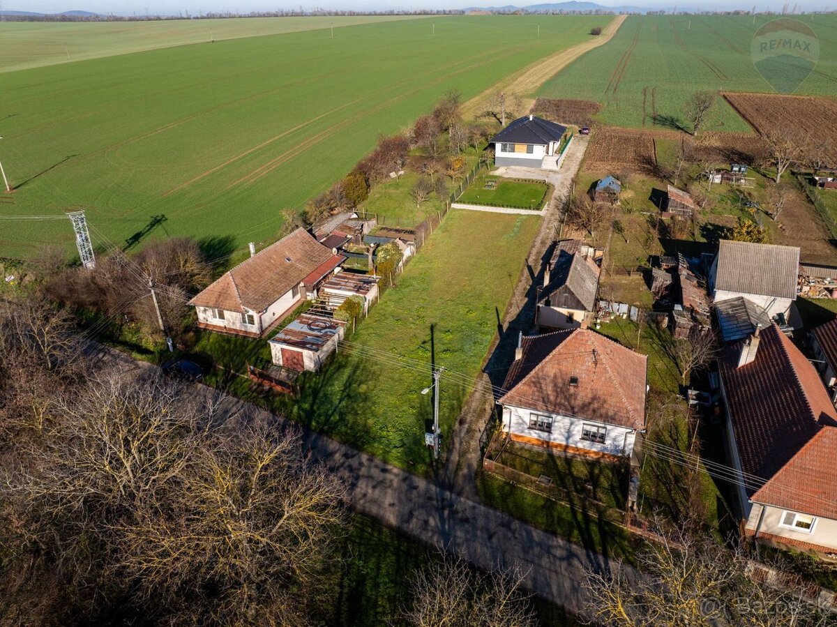 Predaj stavebný pozemok 638m2 Nové Sady časť Kotrbál - 4