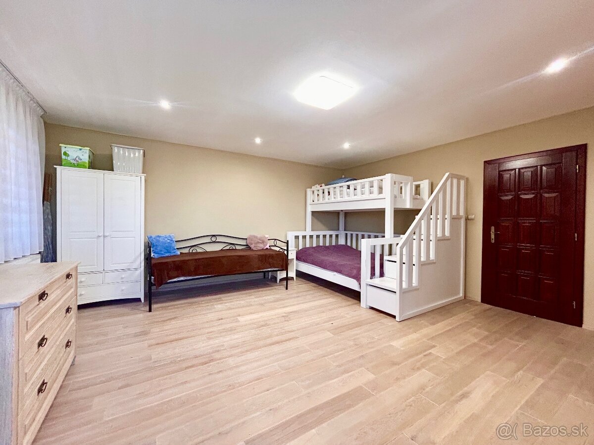 Na predaj impozantná štýlová 5-izbová rodinná vila - 4