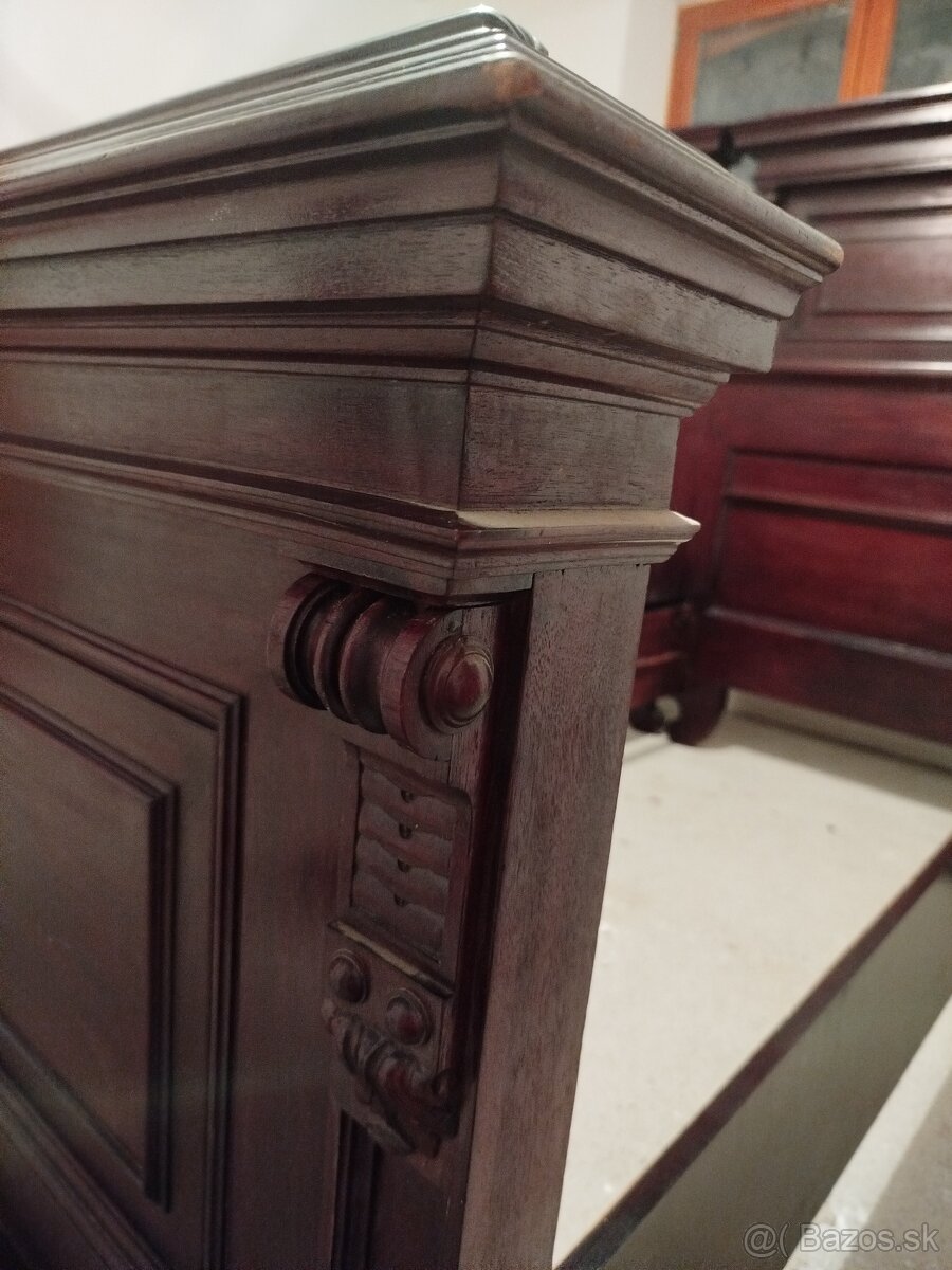 Starožitná posteľ - 4