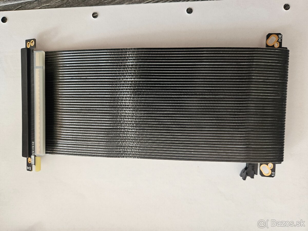 PCIe 5.0 x16 riser cable - kabel na grafiku - 4