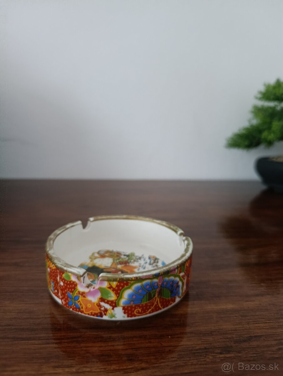 Karafa, popolník - 4