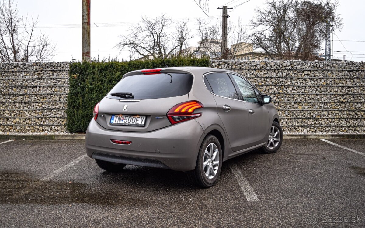 Peugeot 208 1.2 Active 2015 - 4