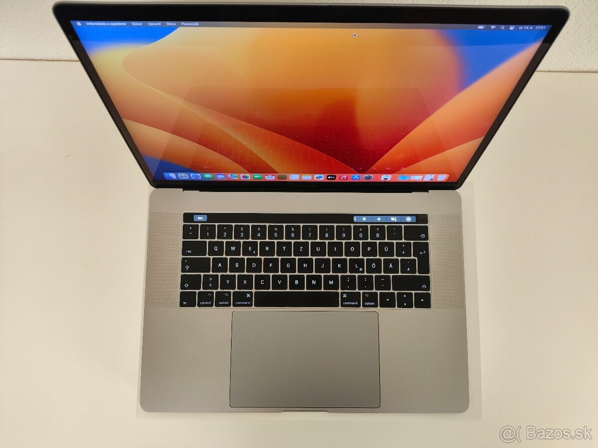 MacBook Pro 15 2017 | i7 • 16GB • 1TB SSD - 4