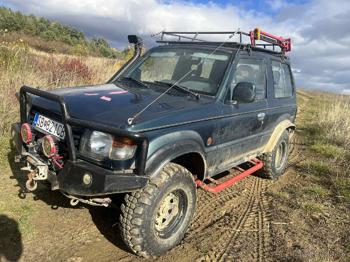 Mitsubishi Pajero 2.5 - 4