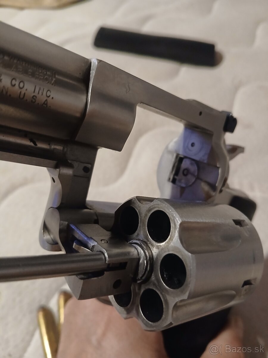 Ruger GP100 - 4