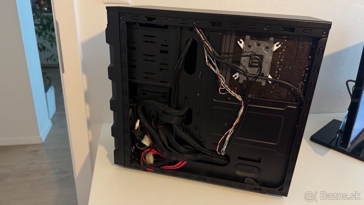 PC AMD FX-8320, HD 7950 3GB, 12GB RAM - aj s príslušenstvom - 4
