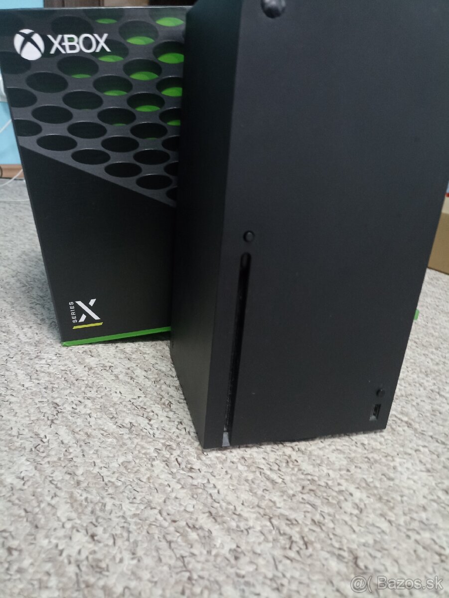 Predám Xbox Series X s 4 hrami a 1 ovládačom - 4