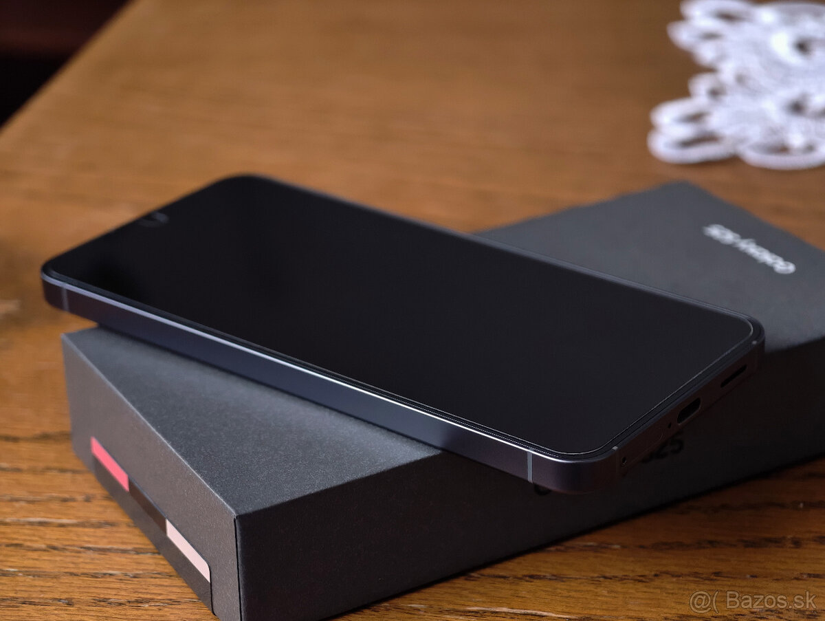 Samsung Galaxy S25 5g 256GB Čierny - 4