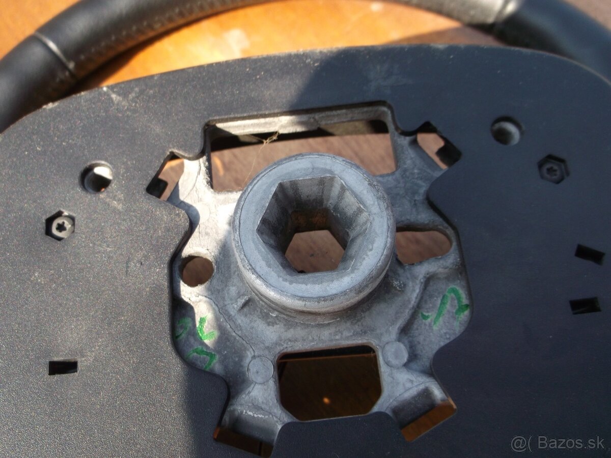 KOŽENÝ VOLANT FORD FOCUS - 4