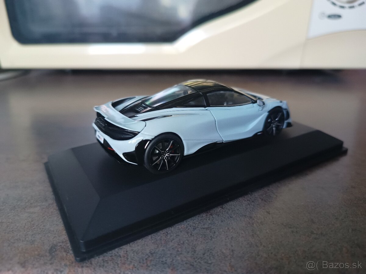 1:43 McLaren 765LT 2020 - 4