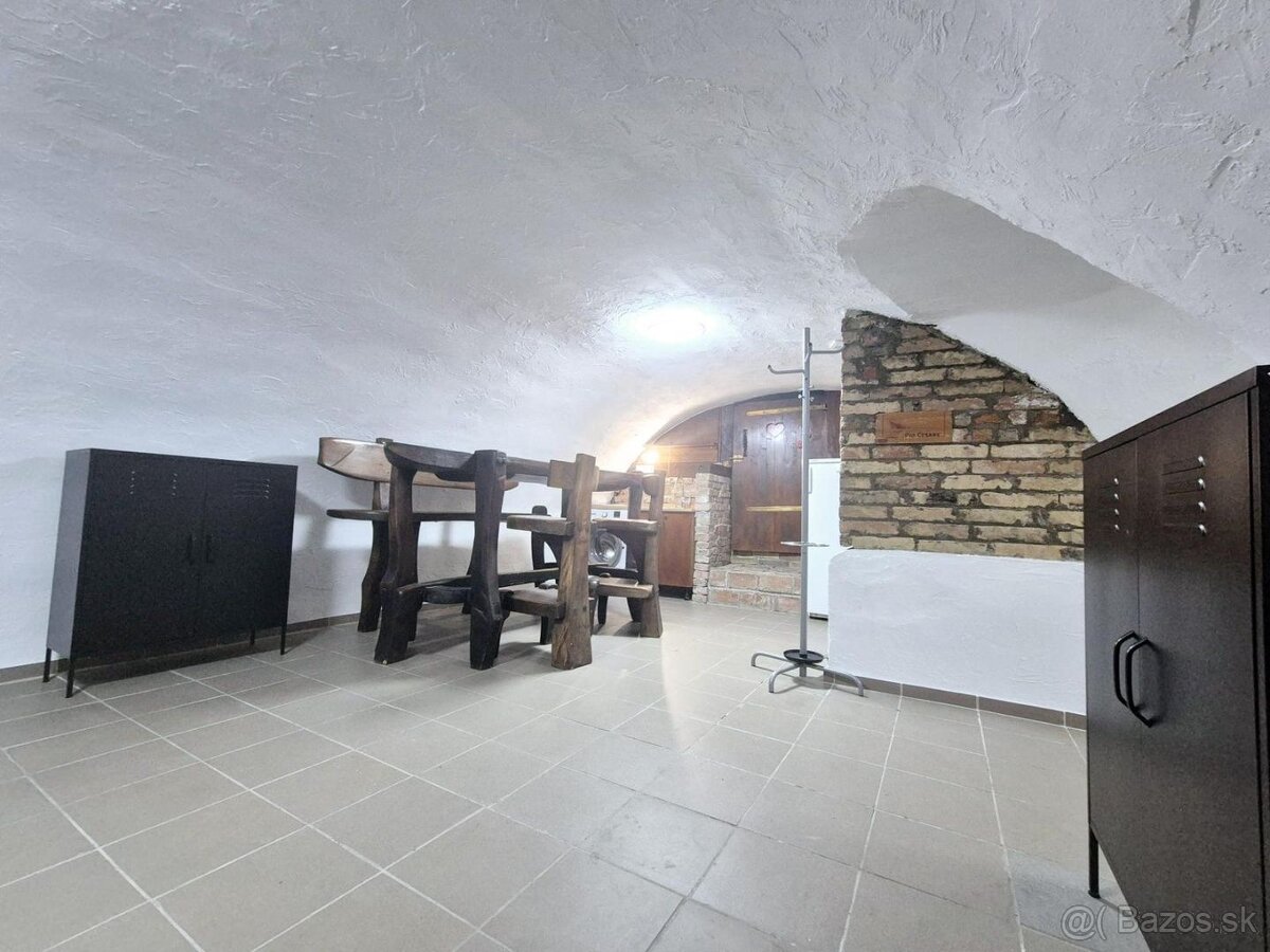 Netradičný apartmán v centre Starého Mesta - 4