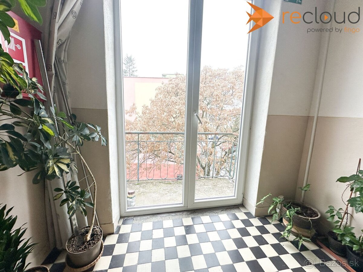 2 izbový byt v centre mesta Rimavská Sobota - nám. Š.M.Daxne - 4