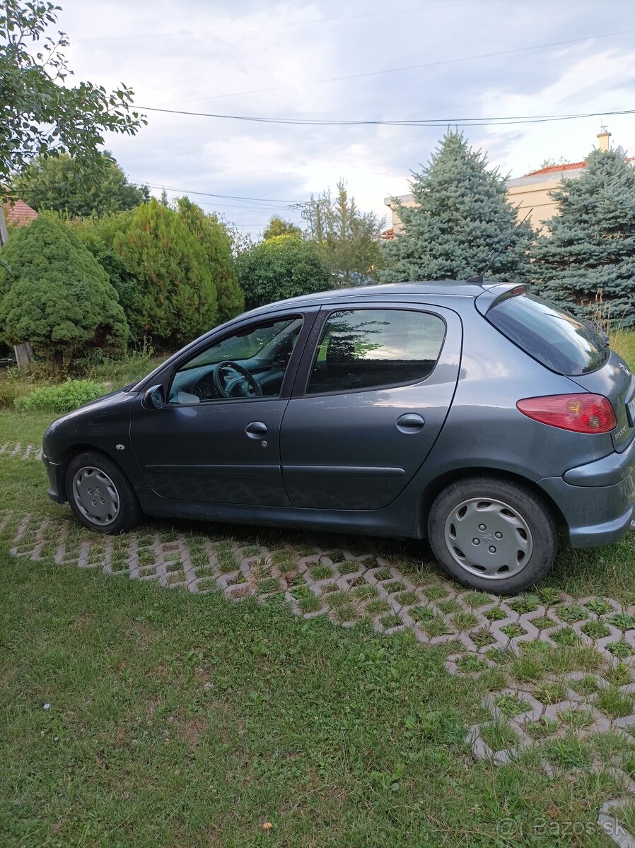 Peugeot 206 1.4 r.v. 2006 - 4