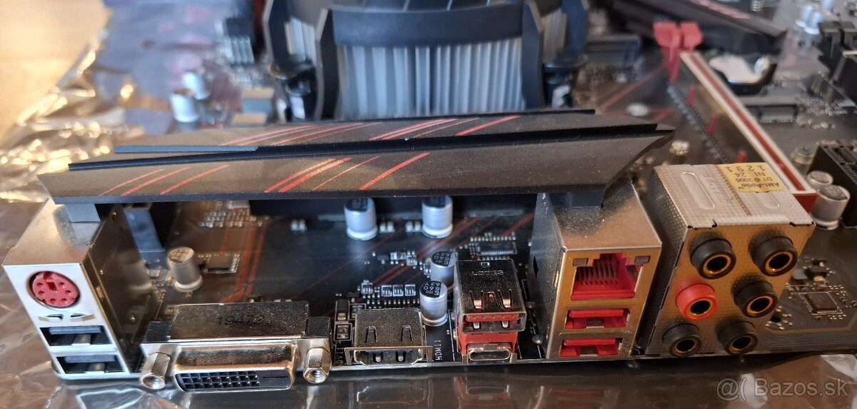 i5-9600K + MSI Z390 Gaming Plus - 4