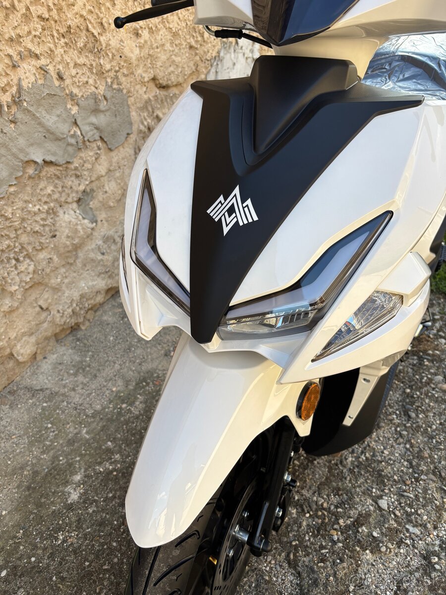 ADAMOTO WHITE 125i novy model 2026 - 4