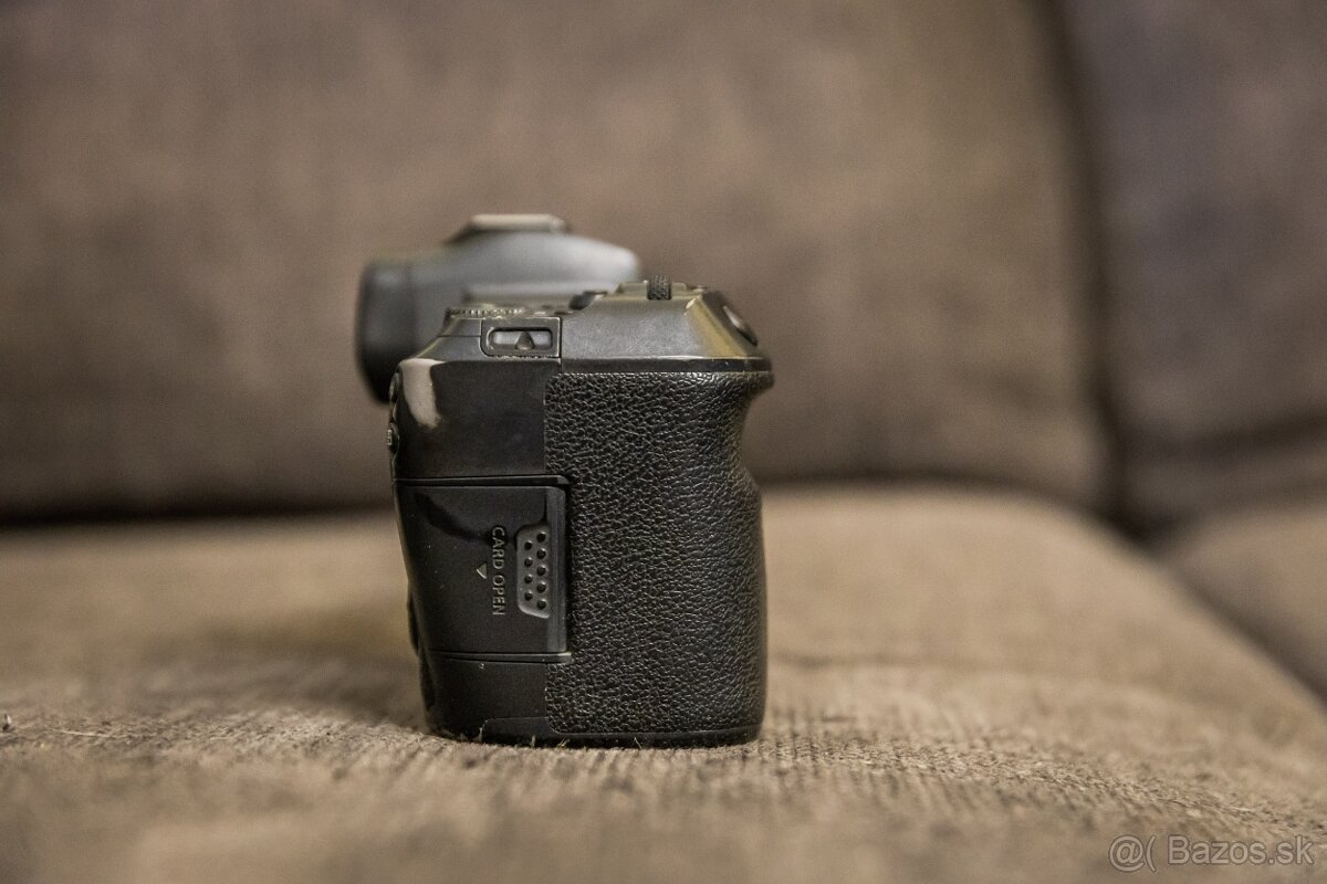 Canon EOS R - 4
