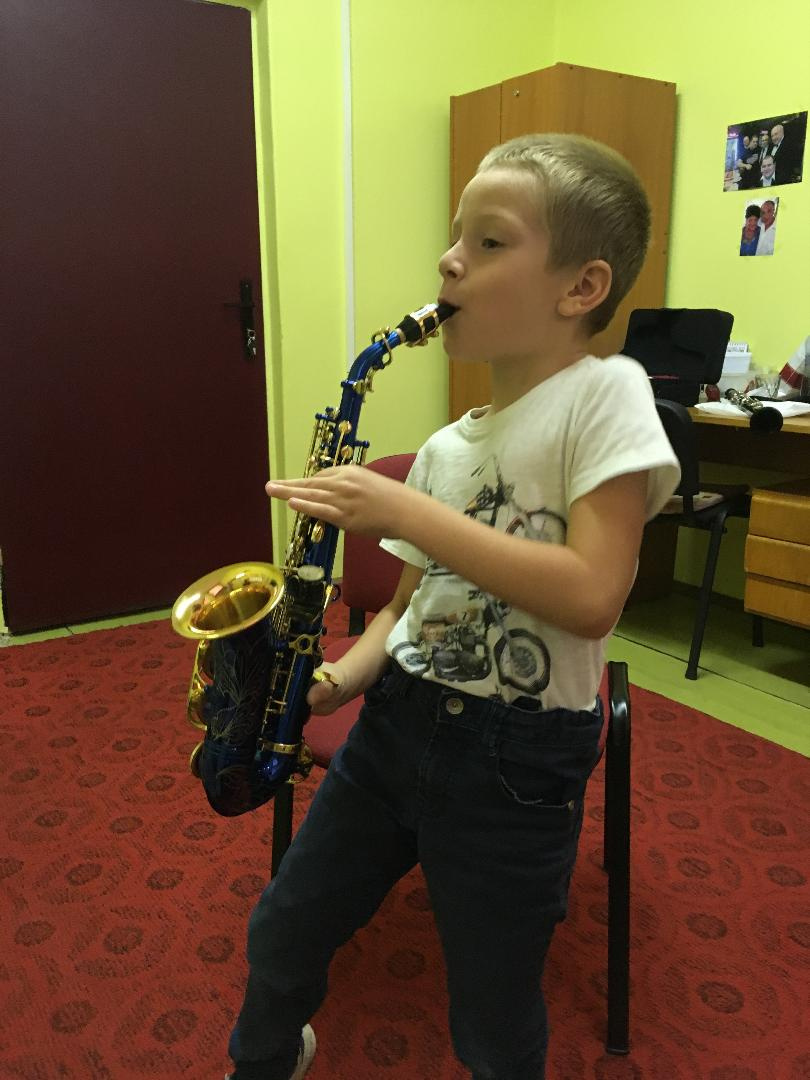 SAXOFON DO HUD. ŠKOLY - 4