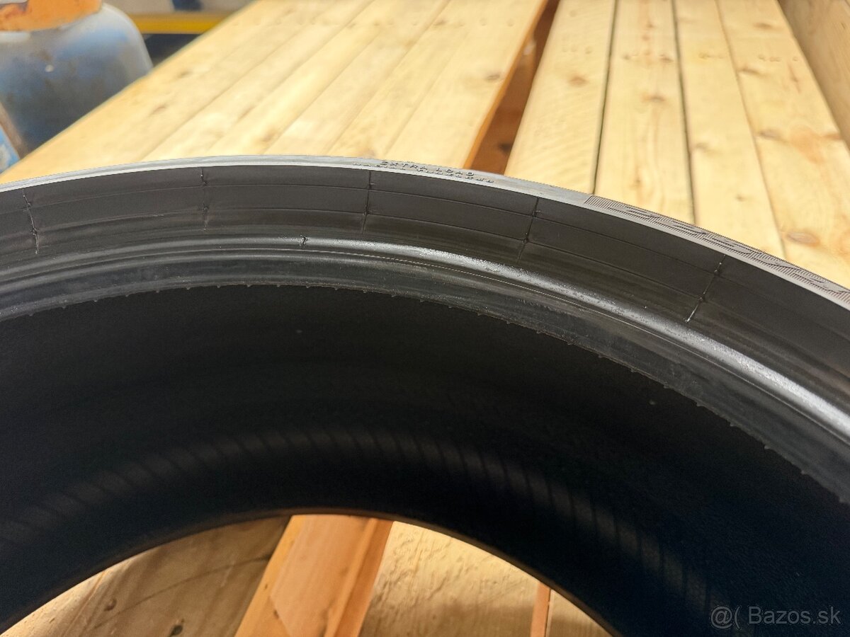 Pirelli P-Zero 225/40 R18 - 4