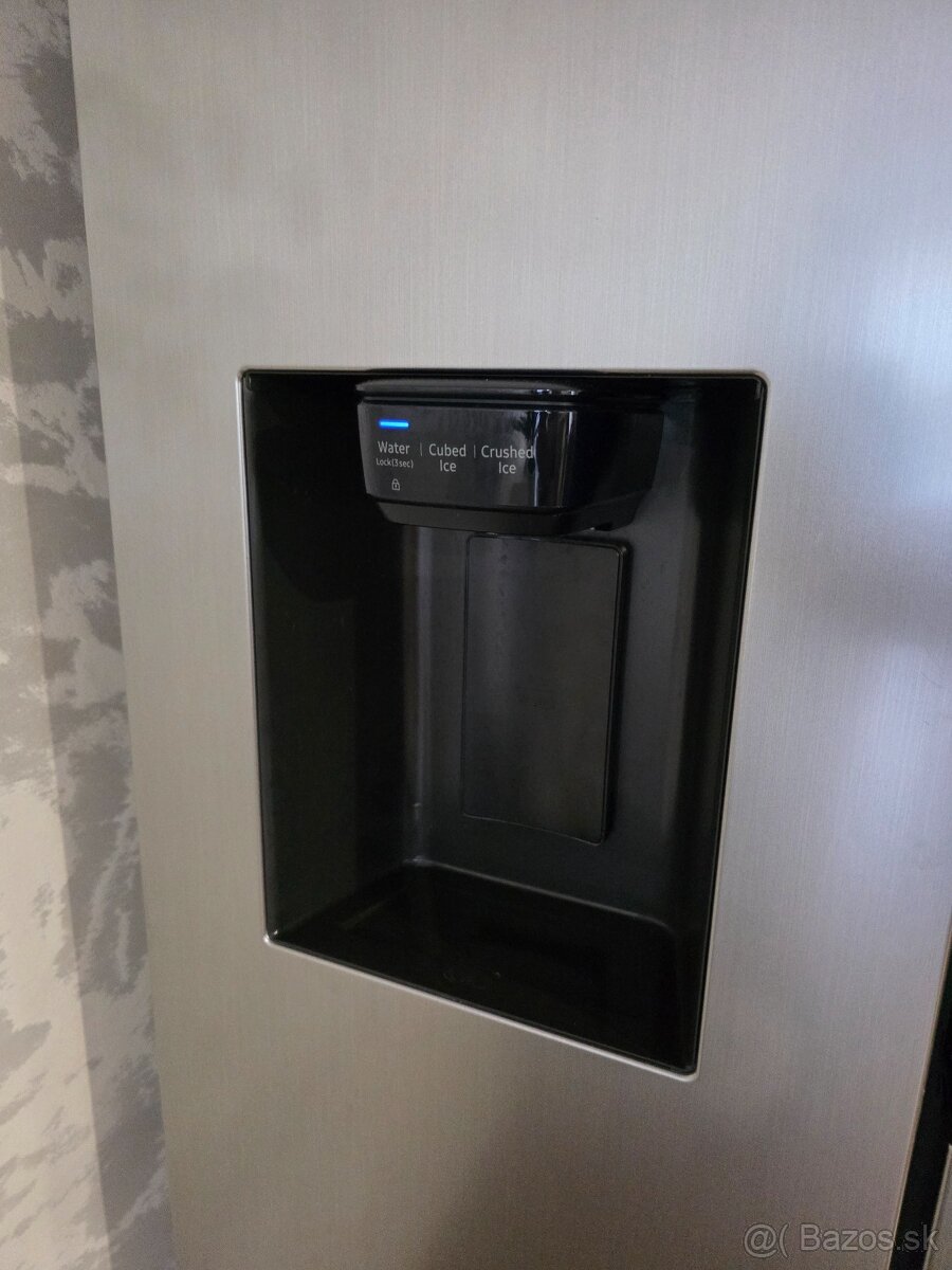 Chladnička Samsung RS67A8810S9/EF, top stav - 4