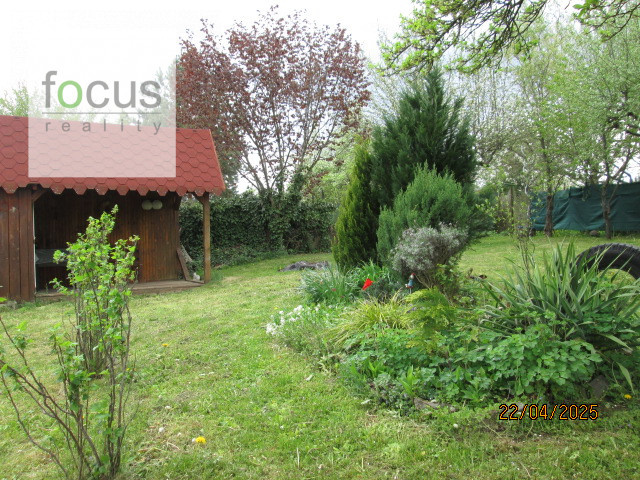 Predám väčšiu záhradku 585 m2 - oplotené, privát vchod - 4